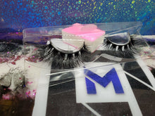Load image into Gallery viewer, Mink lashes
