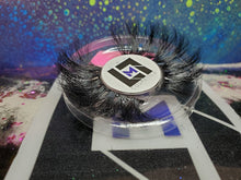 Load image into Gallery viewer, Mink lashes