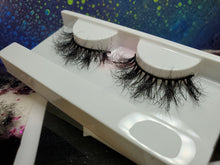 Load image into Gallery viewer, Mink lashes