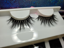 Load image into Gallery viewer, Mink lashes