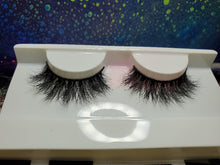 Load image into Gallery viewer, Mink lashes